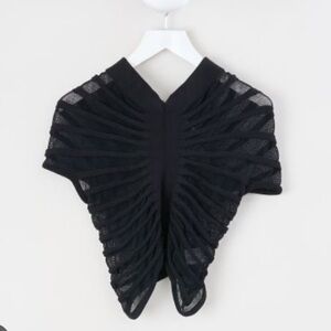 RARE Alaia 3D effect black stretch crop top 38
